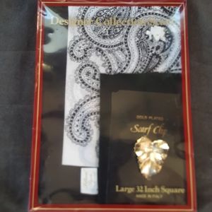 New Brooch and scarf set.